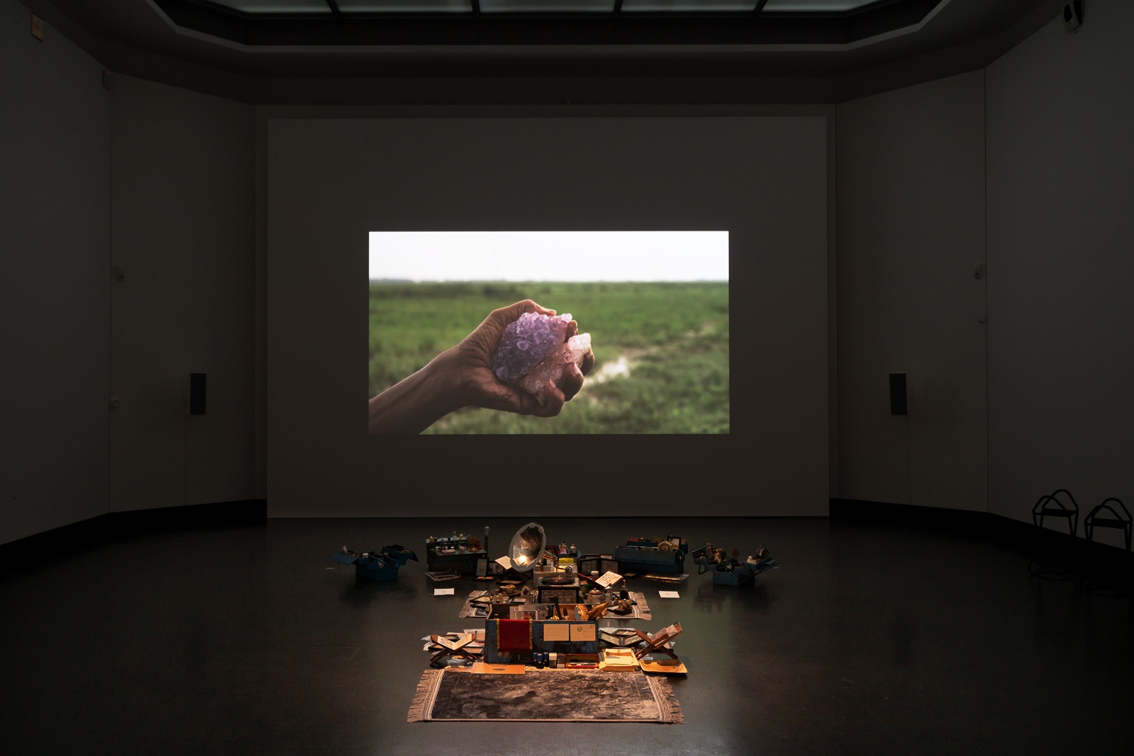 متحف فيكتوريا وألبرت ومؤسسة جميل للفنون يعلنان فوز خانداكار أوهيدا بجائزة جميل: "الصور المتحركة" 