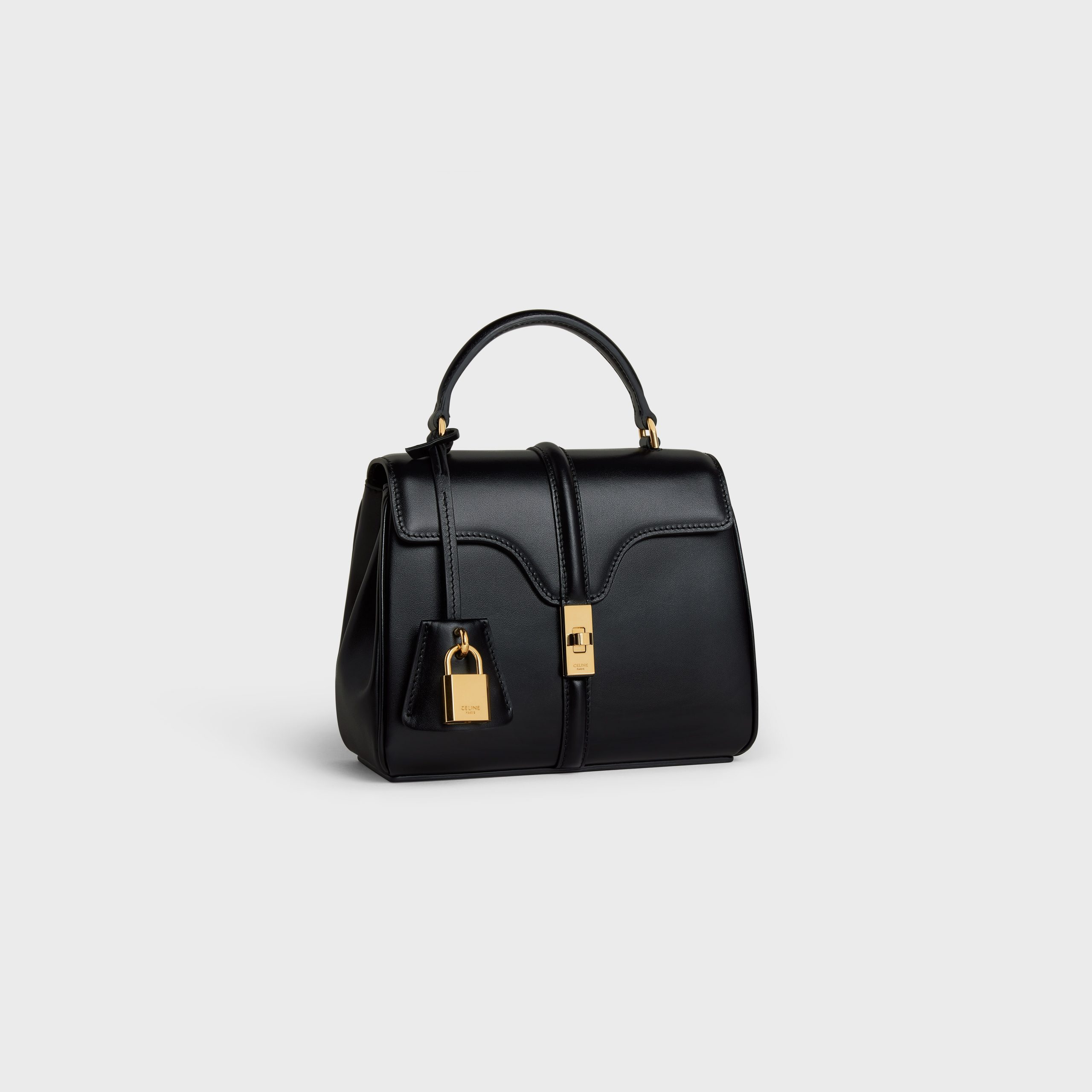 ثانيا _ حقيبة «Mini 16».. من «Celine»: