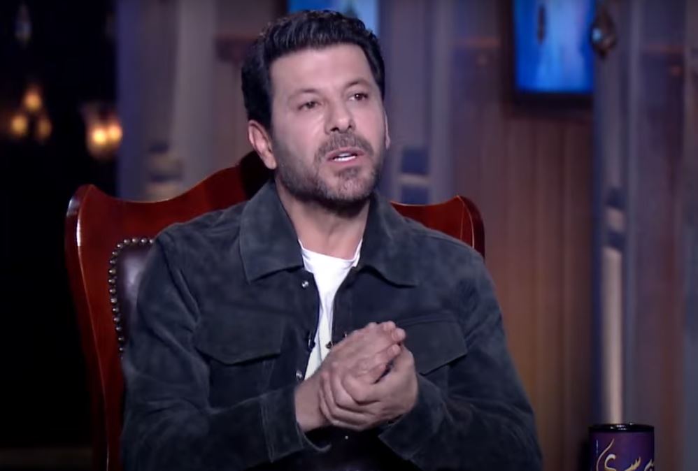 إياد نصار يتحدث عن السبب في إعاقة شقيقته من دخول مجال التمثيل