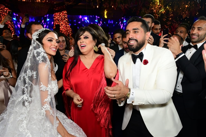 عصام إمام يكشف سبب عدم حضور شقيقه الزعيم لحفل زفاف ابنته