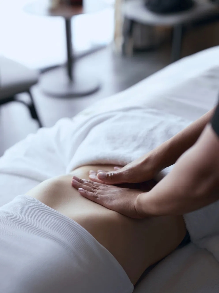 النجم تامر حسني يختار منتجع ون آند أونلي ون زعبيل