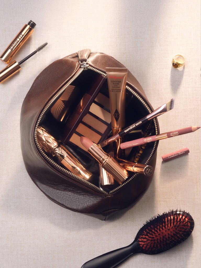شارلوت تلبوري تعلن عن نظام SUPER NUDES SCULPTING SYSTEM