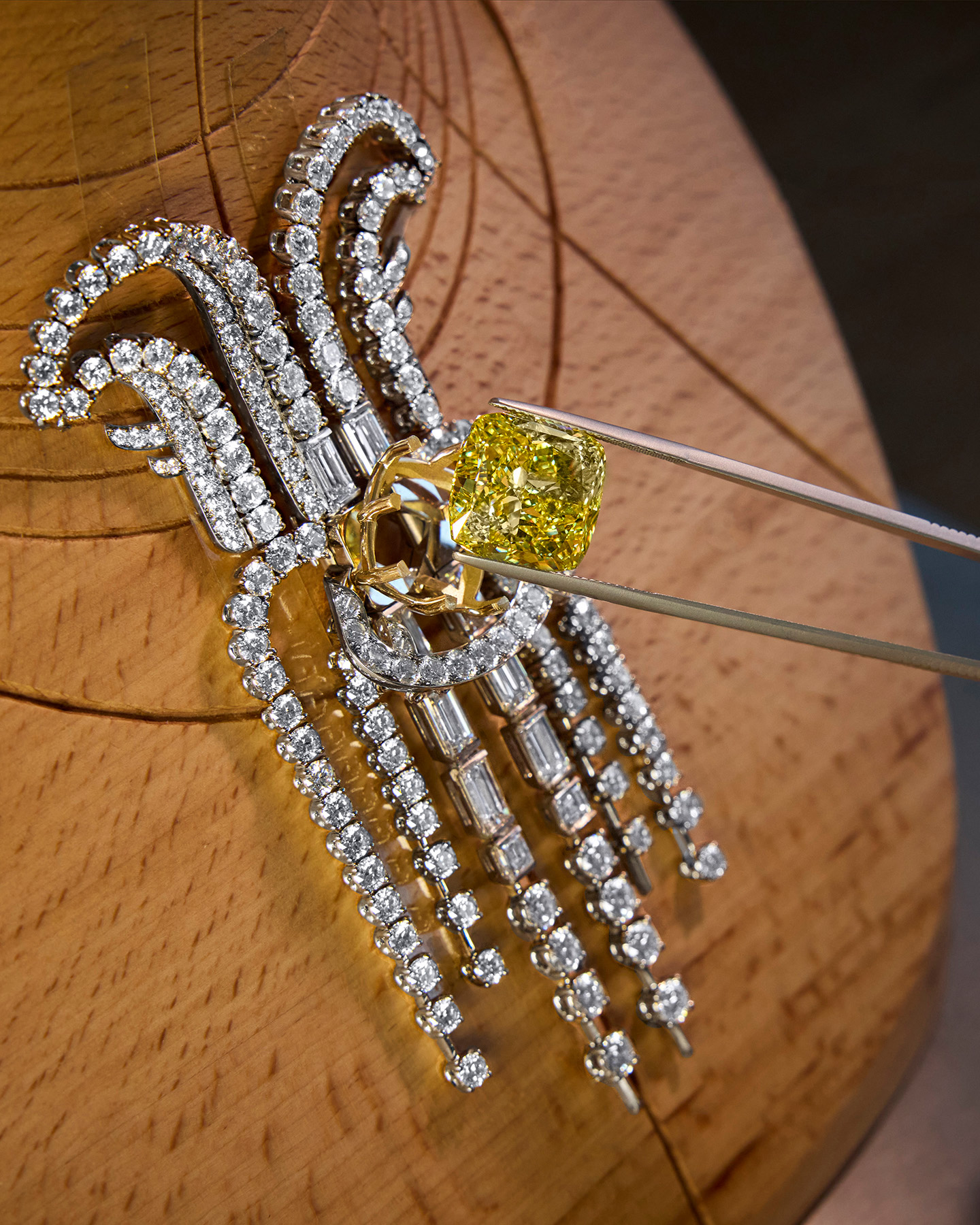 FENDI تطلق مجموعة المجوهرات الراقية"أو دراتيفيس"