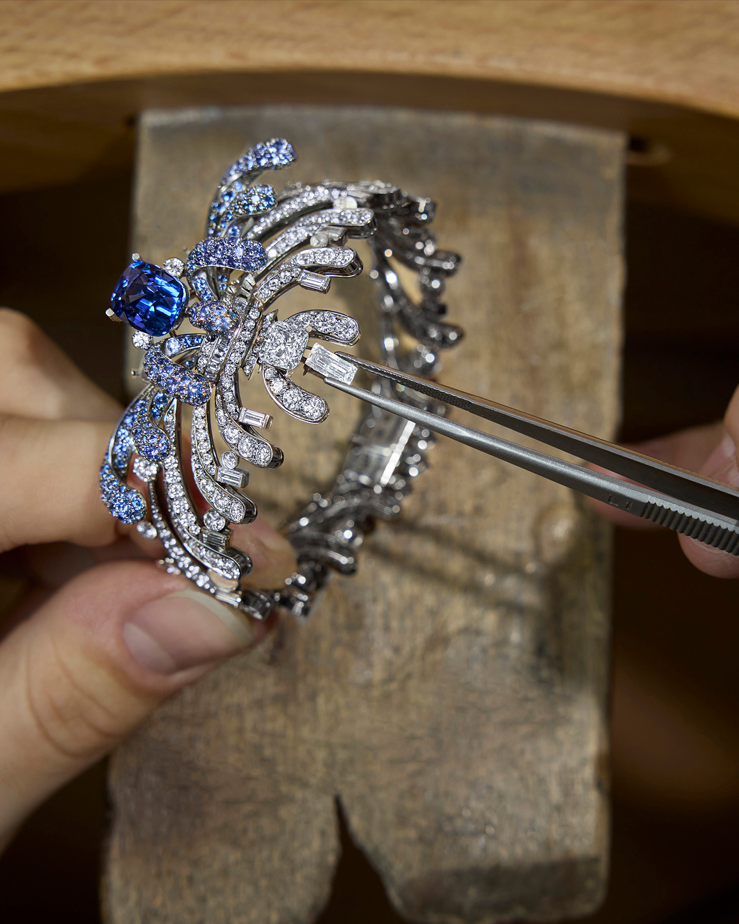 FENDI تطلق مجموعة المجوهرات الراقية"أو دراتيفيس"