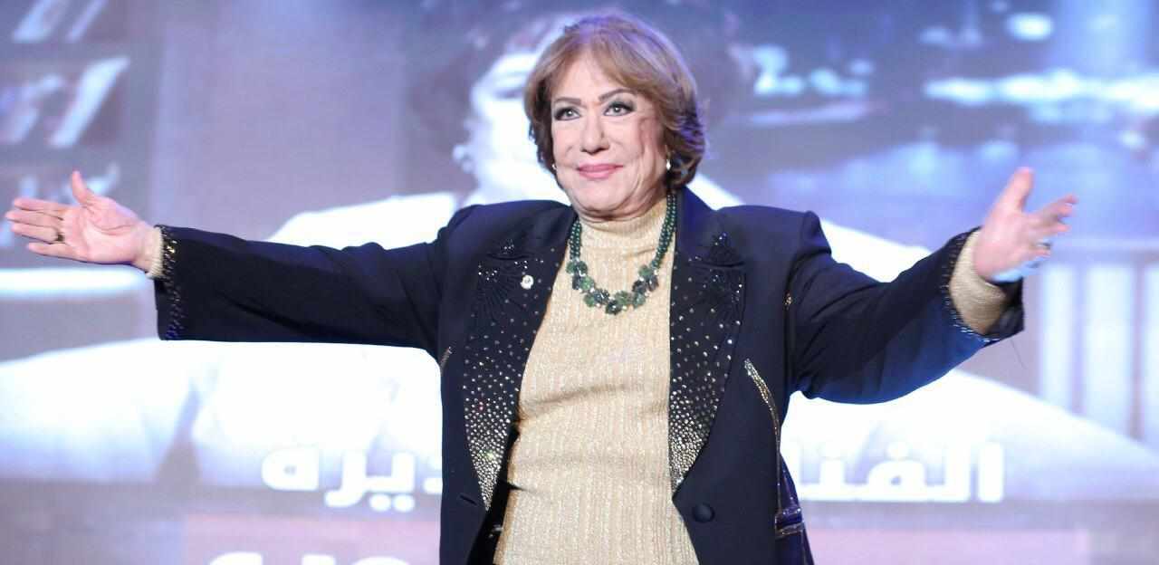 لميس الحديدي تبكي تأثرًا برحيل سميحة أيوب وتعلق علمتنا جميعًا ما معنى الكلمة