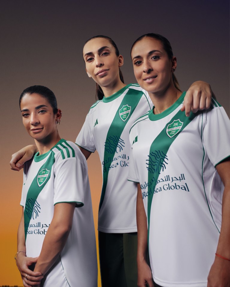 أديداس