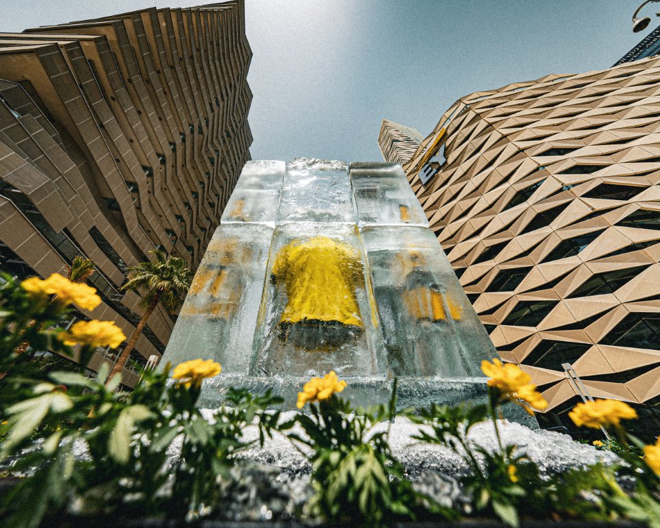 نجوم عالميين وتصاميم عصرية: النصر وأديداس يكشفان عن القميص الجديد