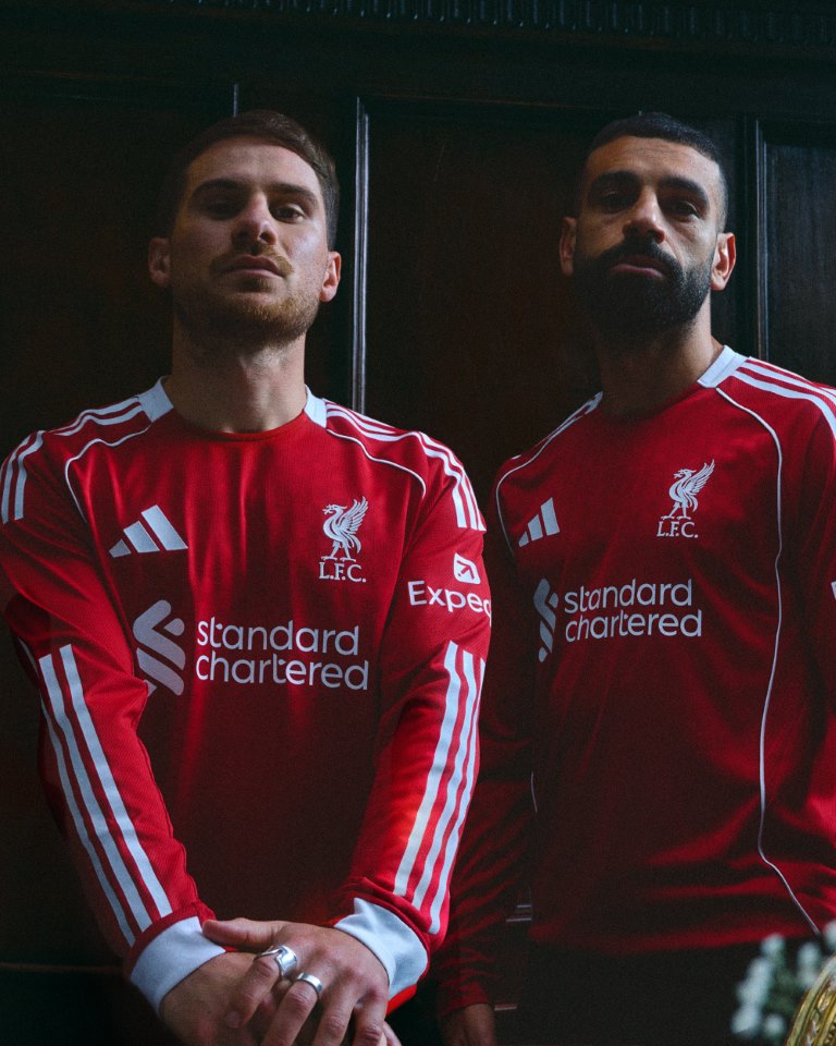 قمصان ليفربول الجديدة 25-26 من أديداس