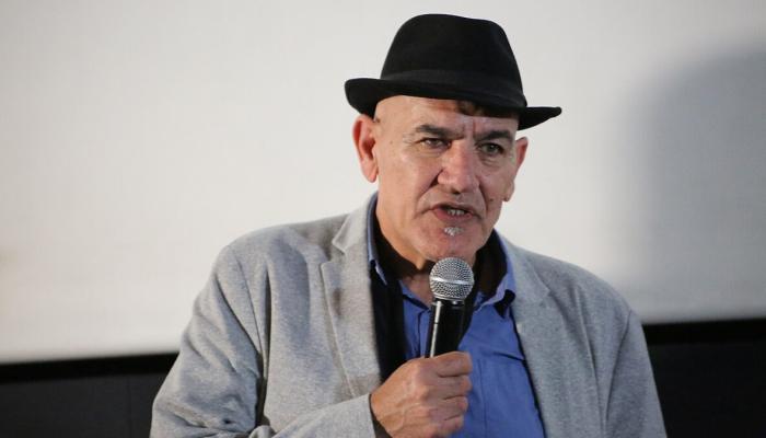 تدمير كامل لمنزل المخرج الفلسطيني رشيد مشهراوي تحت القصف الإسرائيلي