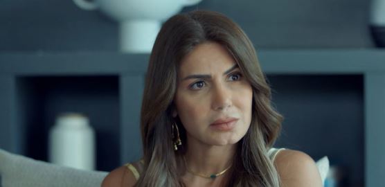 نجلاء بدر توضح اهتمامها بالقراءات الدينية وقصص الأنبياء وتعلق أنا مش متدينة انا متأملة