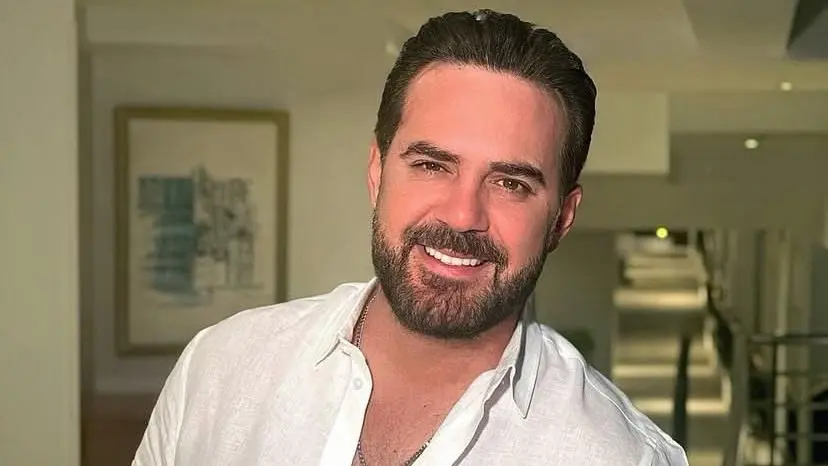 وائل جسار يعبر عن حبه للفنان فضل شاكر ويدعو أن يفك الله كربه