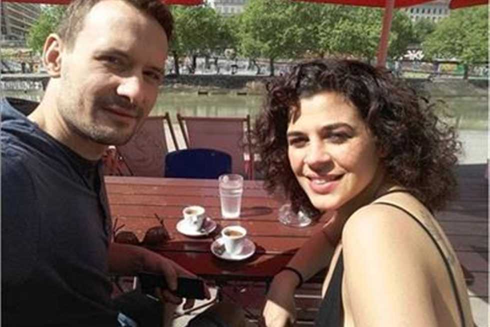 منى هلا توضح حقيقة تصريحاتها عن المساكنة كنت متجوزة مدني والناس هاجمتني