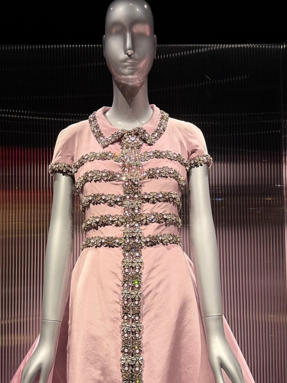 Swarovski تكشف فصلا استثنائيا من معرضها Masters of Light Hollywood