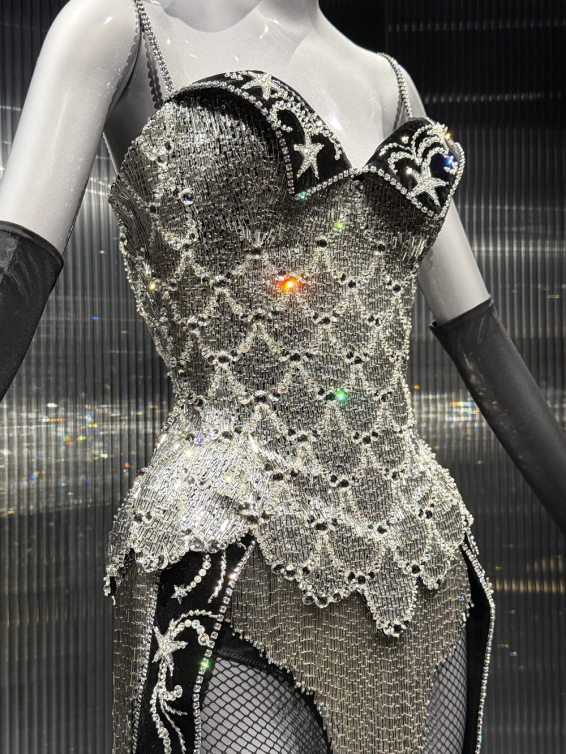 Swarovski تكشف فصلا استثنائيا من معرضها Masters of Light Hollywood