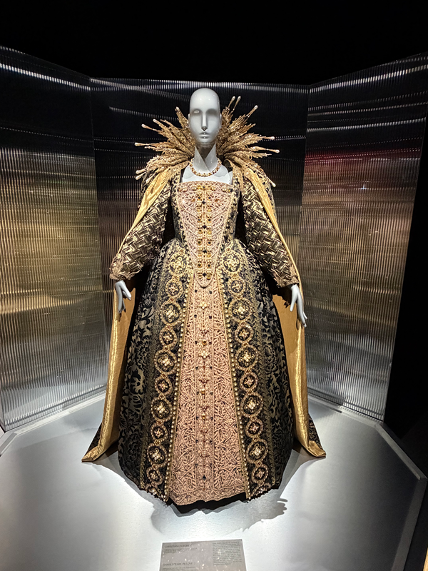 Swarovski تكشف فصلا استثنائيا من معرضها Masters of Light Hollywood