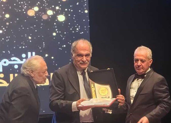 رياض الخولي يتحدث خلال ندوة تكريمه على هامش مهرجان الإسكندرية السينمائي لدول البحر المتوسط