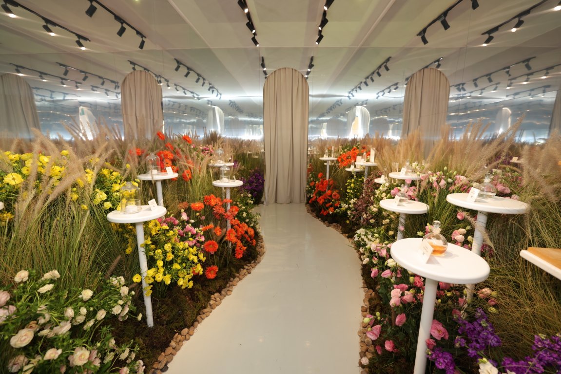 عطور IFF تسجل حضورا قويا في معرض بيوتي وورلد الشرق الأوسط 2025