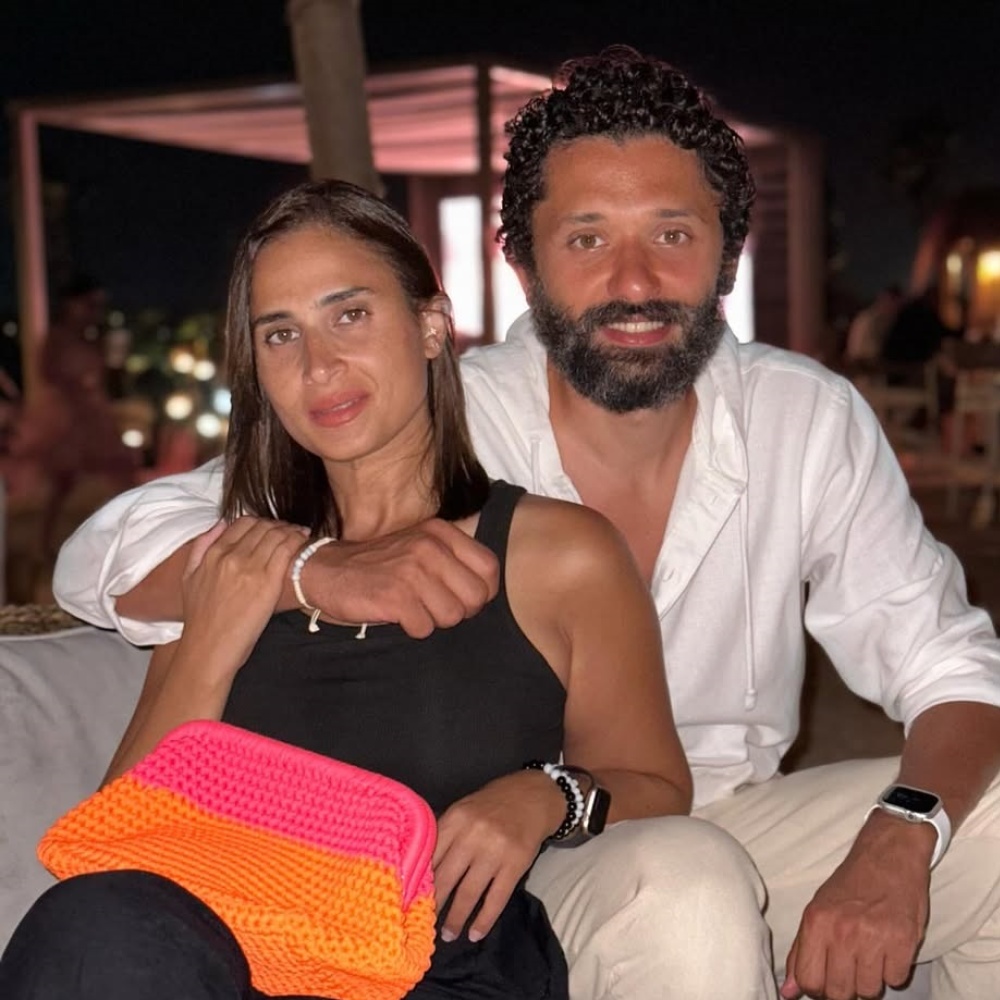 كريم محمود عبد العزيز يعلن طلاقه رسميًا ماكنتش أحب أوصل للحل ده لكن البيوت أسرار