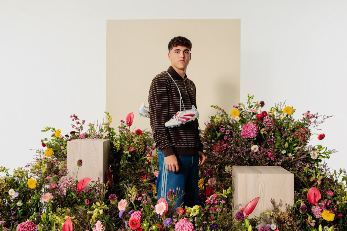 ديانا الشمري تضع بصمتها على حذاء أديداس الأشهر