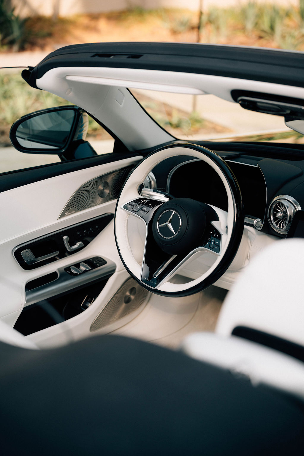 مرسيدس-مايباخ SL 680 Monogram Series