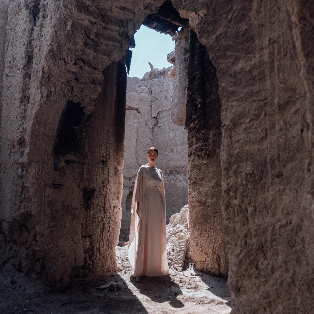 أسبوع مسقط للموضة 2026 برعاية حصرية من مجلة "هي"