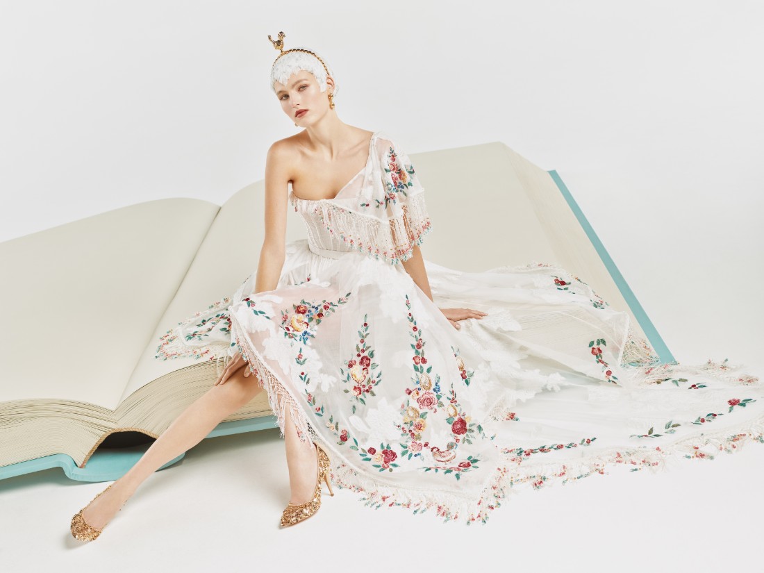 ‏خمسة عشر عاماً من الأناقة… Ulyana Sergeenko حكاية الأزياء الراقية