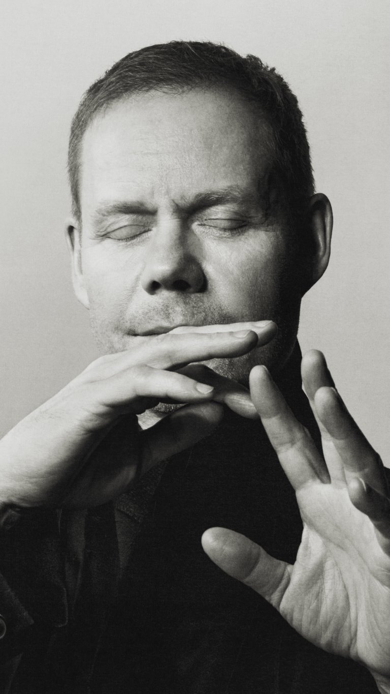 Maison Margiela تطلق فيلم Joy مع الفنان ماكس ريختر