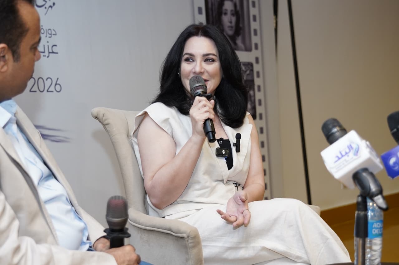 سلاف فواخرجي تتحدث عن قيمة المرأة في المجتمع وتكشف كيف يتعامل أبناءها مع المرأة