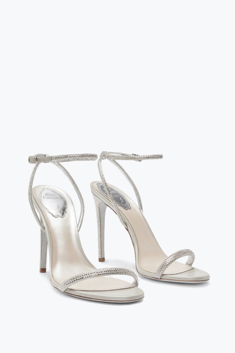 تألقي بلمسات Rene Caovilla في مجموعات صيف 2026