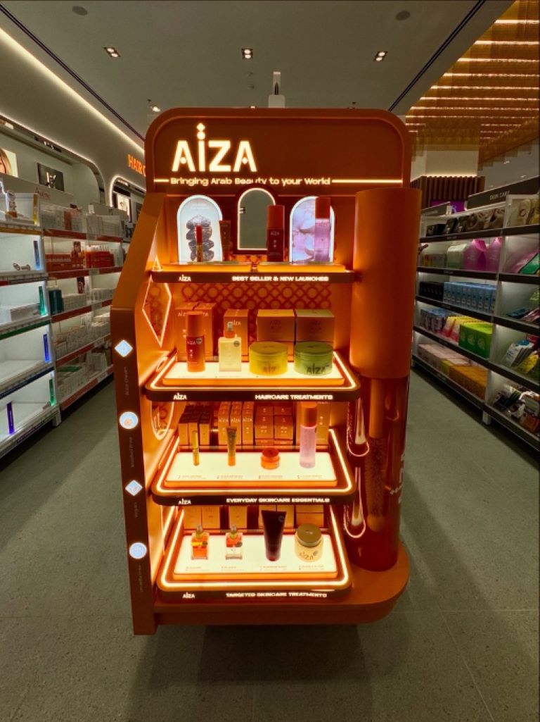 AÏZA: من التريند إلى أرفف المتاجر الكبرى في دبي