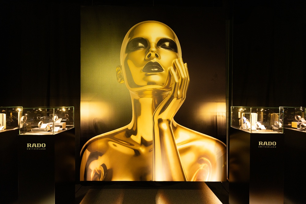 رادو تحتفي بـ 40 عاماً من السحر والجاذبية