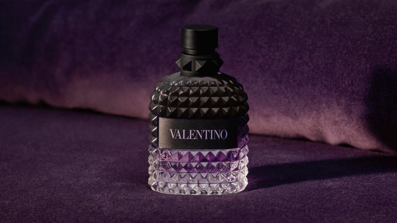 فالنتينو بيوتي تبهر العالم بعطر بورن إن روما الجديد