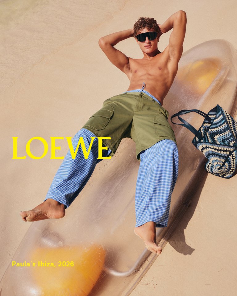 تصاميم LOEWE Paula’s Ibiza 2026 تجسيد للحرية والألوان