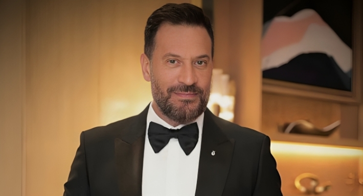 ماجد المصري يشارك جمهوره الاحتفال بتتويجه جد لأول مرة