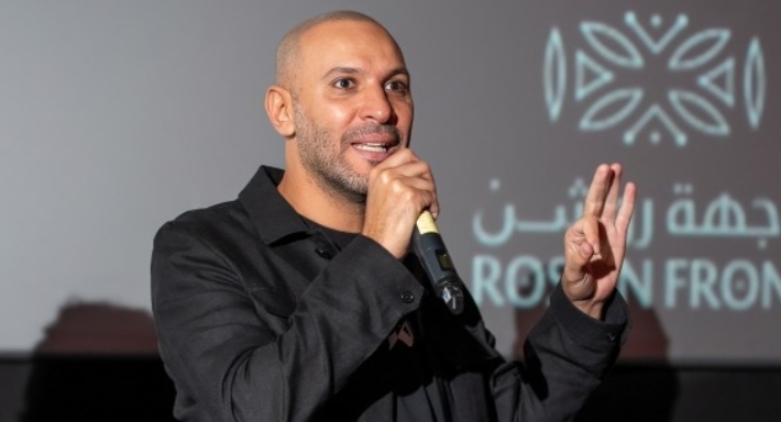 محمد دياب يعلق على منع ثلاثة أفراد من دخول السينما بسبب الجلباب