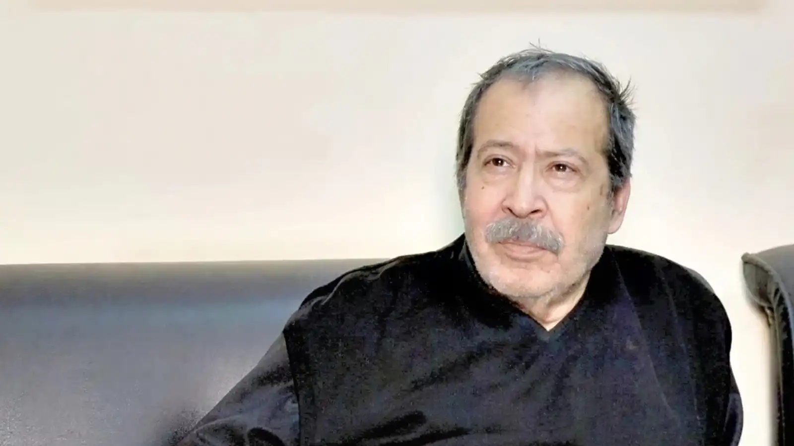 بعد استقرار حالته الصحية الفنان سامي عبد الحليم إلى العناية المركزة للمرة الخامسة