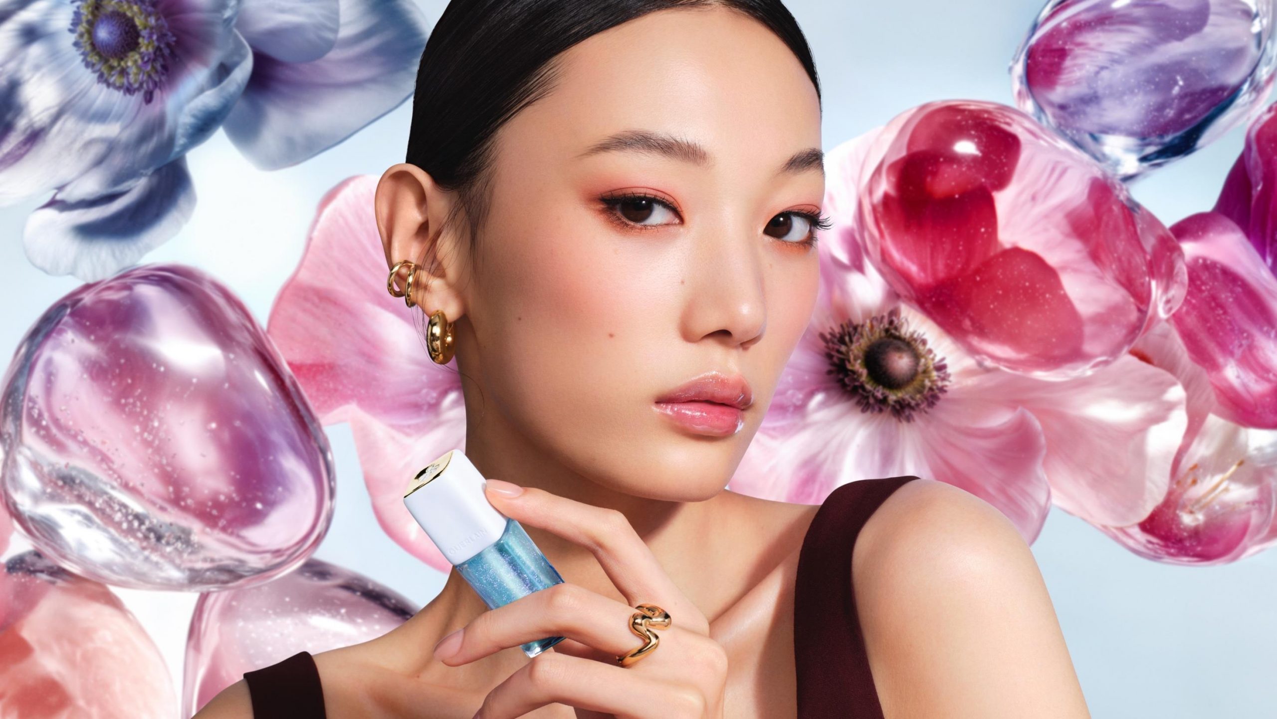 جاذبية لا تُقاوم: الشفاه الممتلئة بتأثير فوري مع KISSKISS BEE GLOW PLUMP