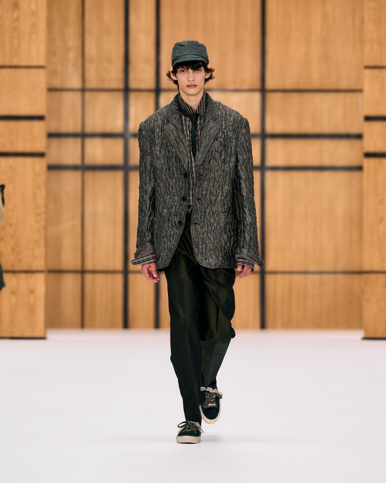 Daniel Lee يقدم رؤية جديدة لدار Burberry في تشكيلة صيف 2027