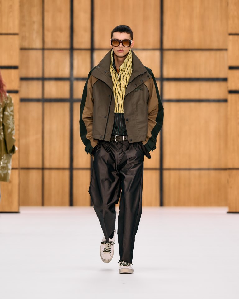 Daniel Lee يقدم رؤية جديدة لدار Burberry في تشكيلة صيف 2027