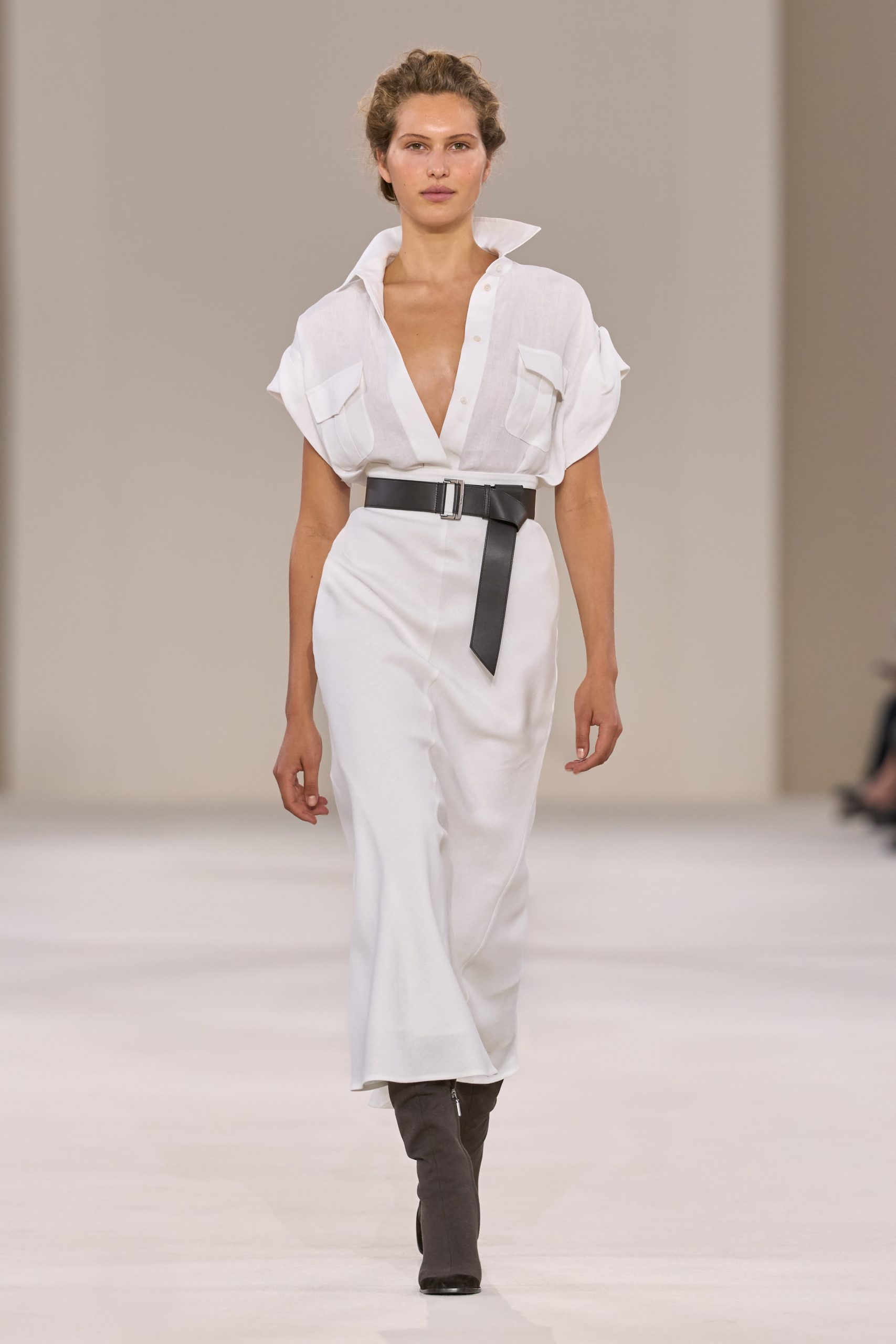 Max Mara تأخذنا في رحلة بعيدة لموسم ربيع وصيف 2027