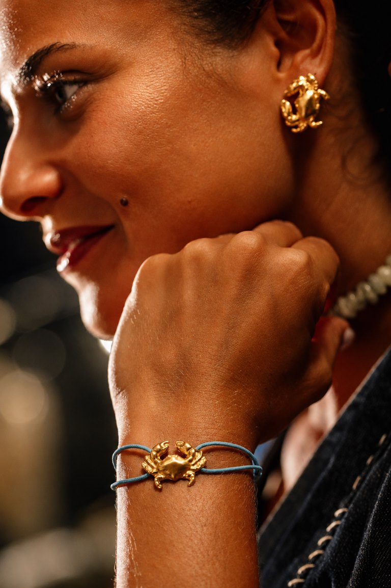 من ملاعب التنس إلى عالم الفخامة.. ميار شريف تُشرق مع Nado's Jewellery