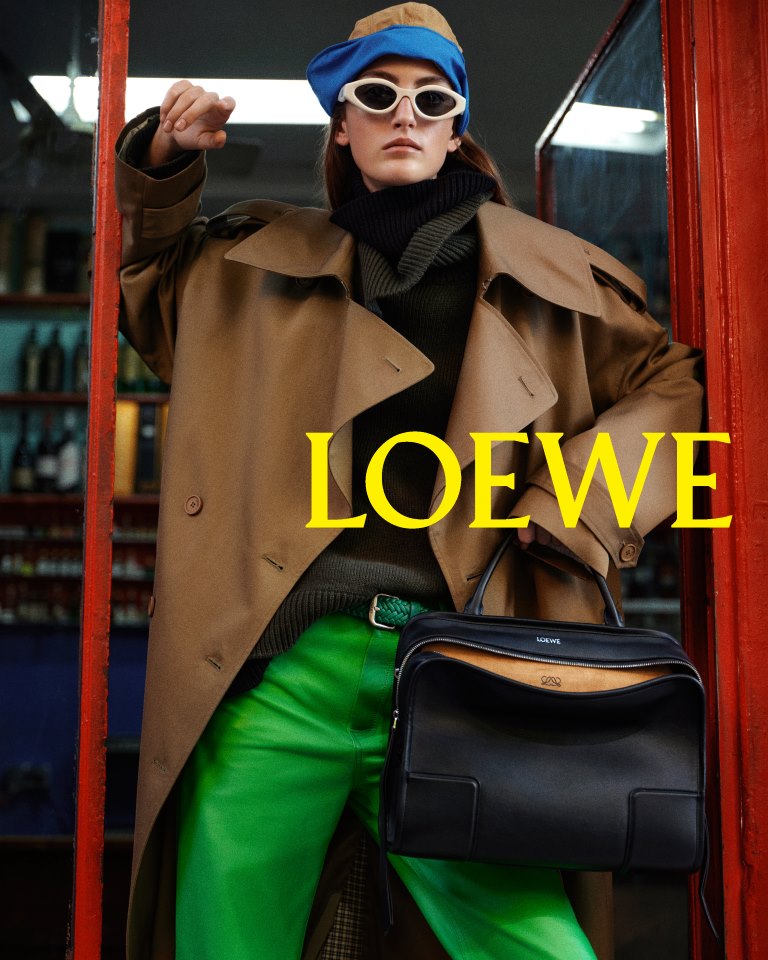 أنواط الأناقة المستقبلية: LOEWE تطلق حملة تشكيلة ما قبل ربيع وصيف 2027