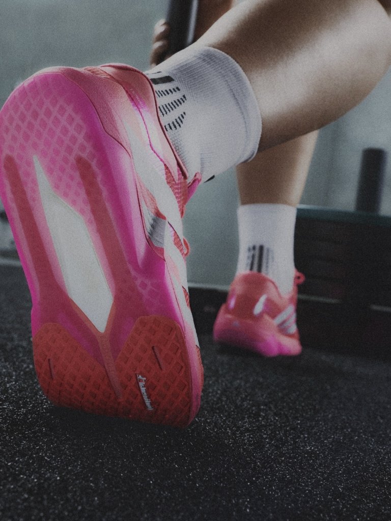 أداء لا يُطال وتصميم يواكب طموحاتك: أديداس تطلق Adizero Dropset Pro
